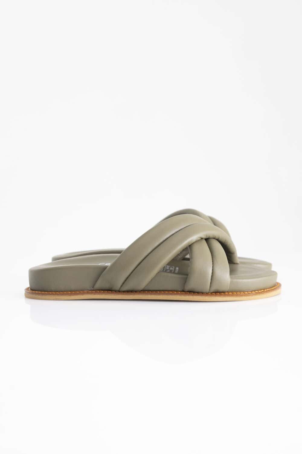 Sandalias de cuero verde